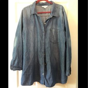 Denim button up shirt. Perfect for Fall!